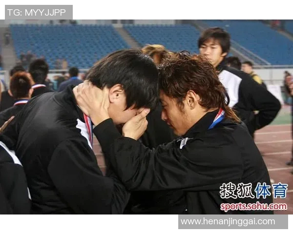 足球明星哀悼亲人离世感人视频引发网友热议与共鸣